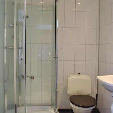 Four Bedroom Holiday In Tysnes